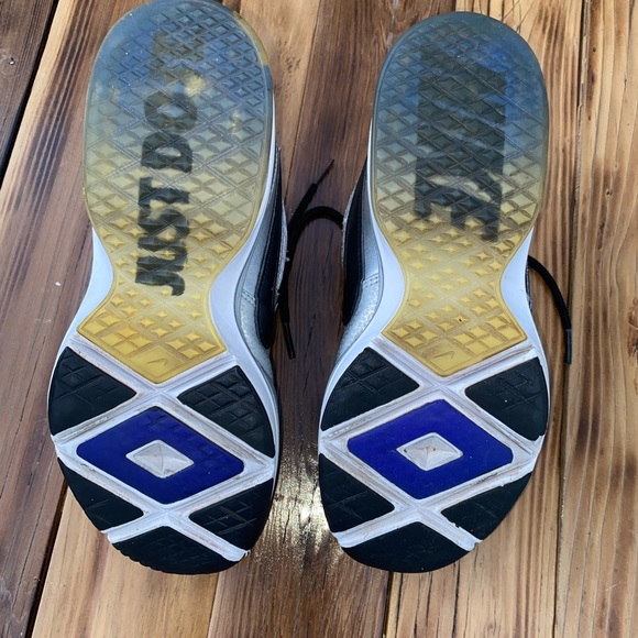 Retro Metallic Silver Air Team Training Nikes sz 7 - Picture 11 of 12